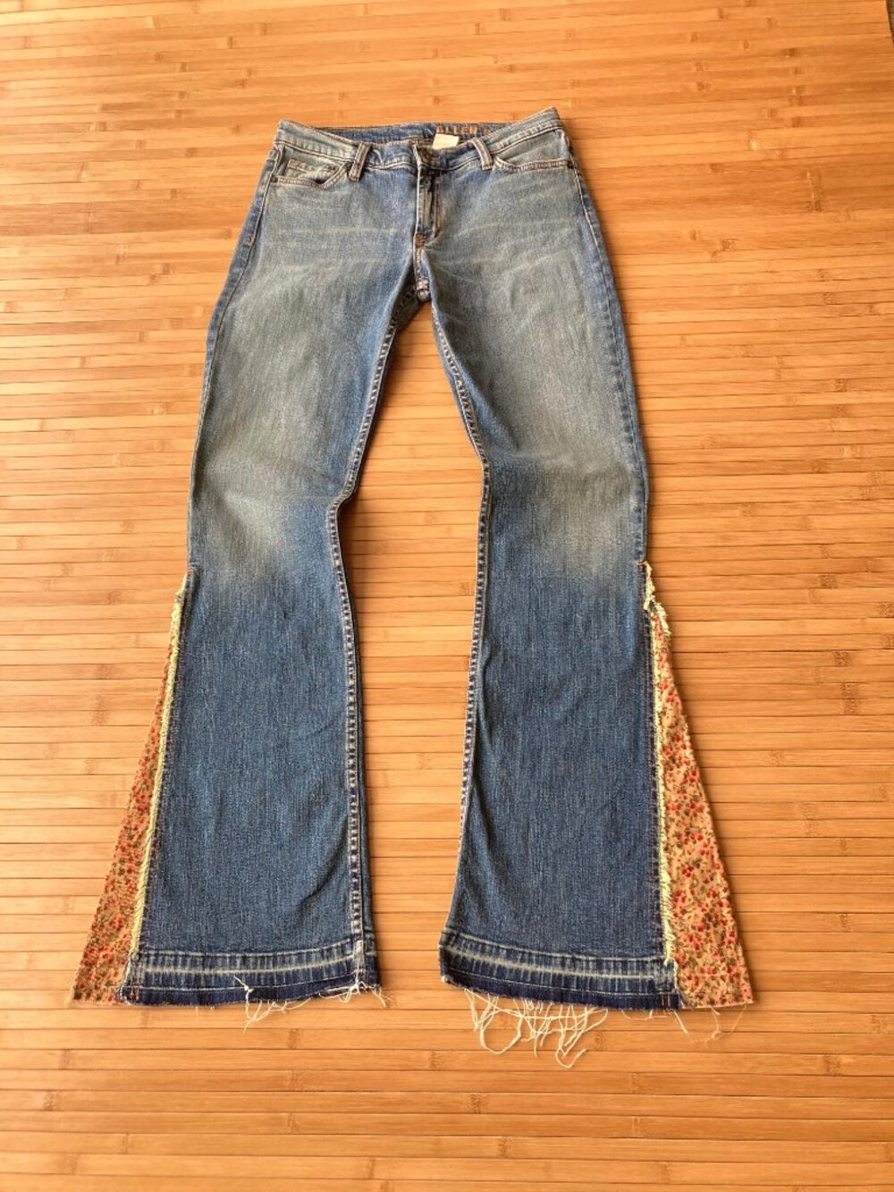 Allen B Y2K Vintage Flare Jeans Floral Panel Raw Hem Womens 30 Blue Boho 90s